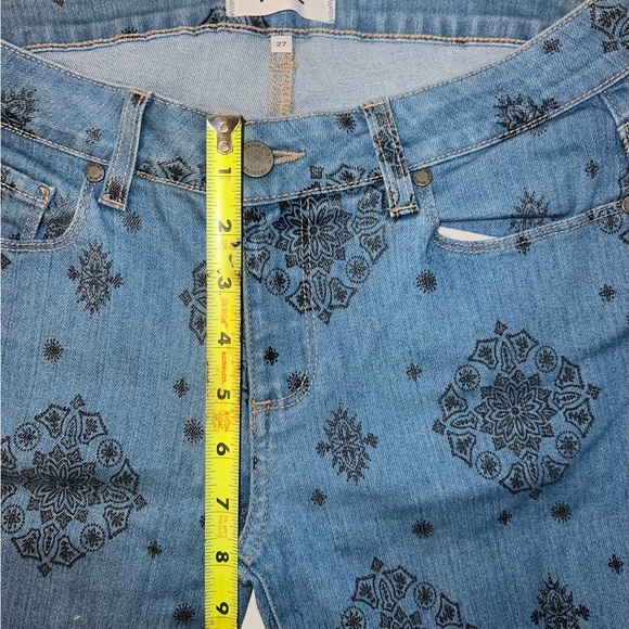 PAIGE Low Rise Jeans. Excellent condition! - Picture 6 of 6